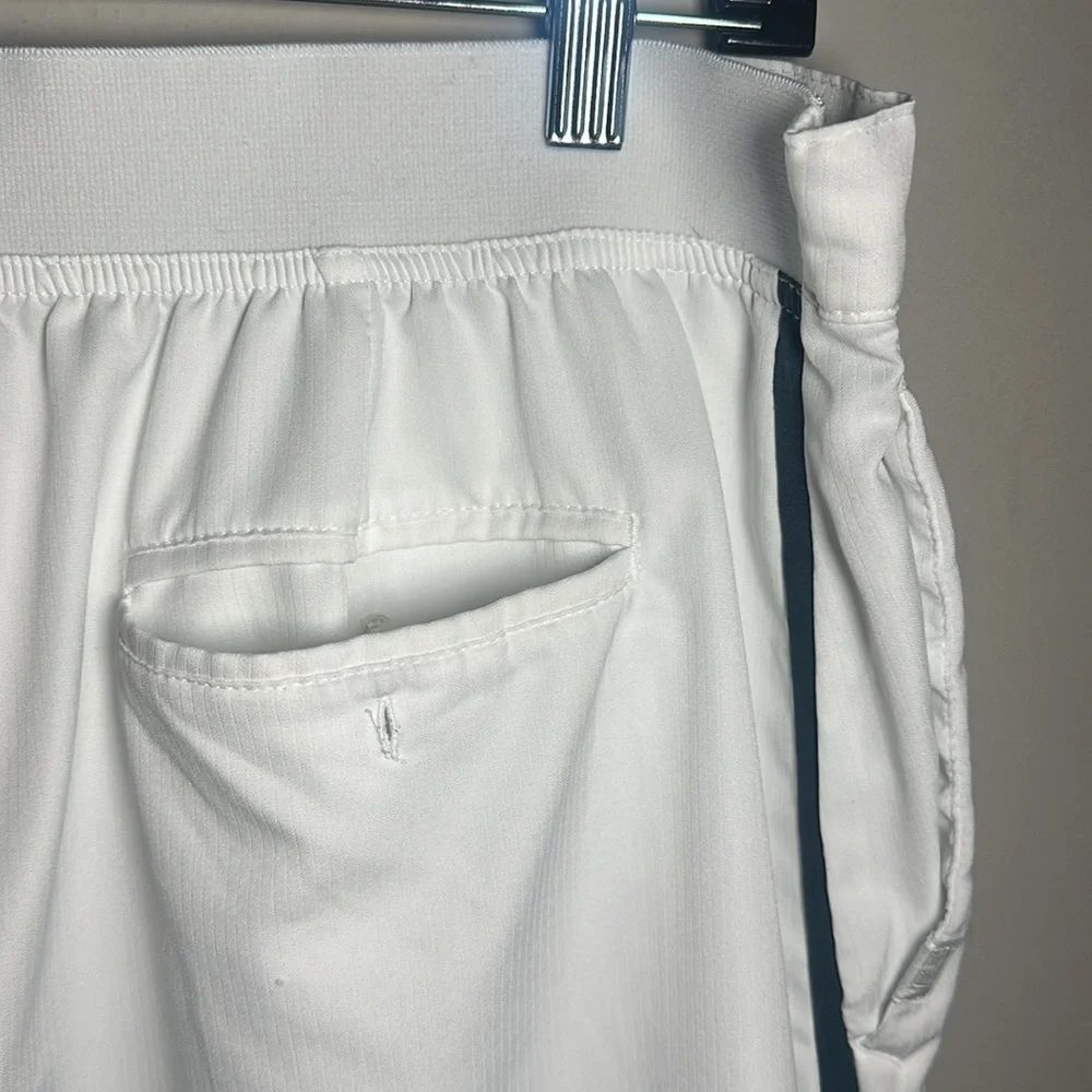 Nike Y2K White Men's Shorts with gray line